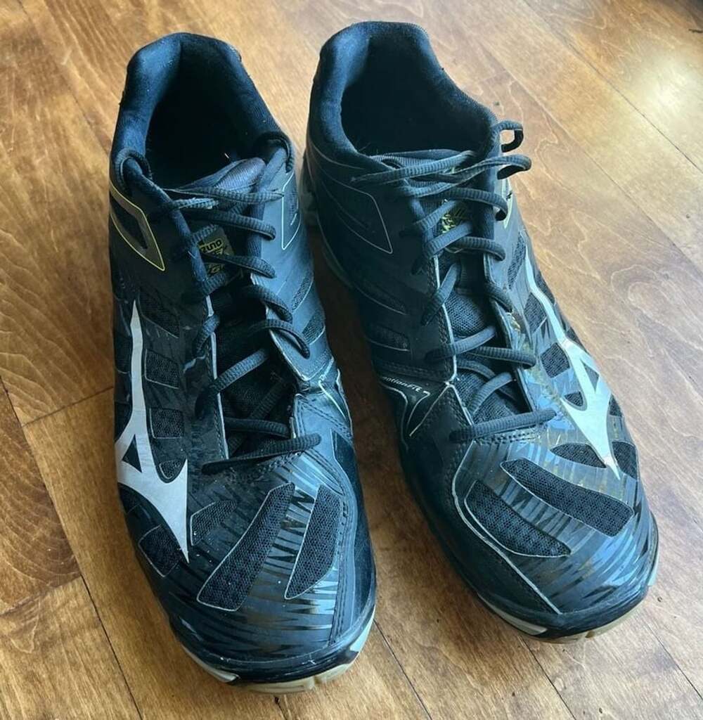 Mizuno Wave Lightning RX3 Black, White and Yellow Mens Volleyball Shoes 15